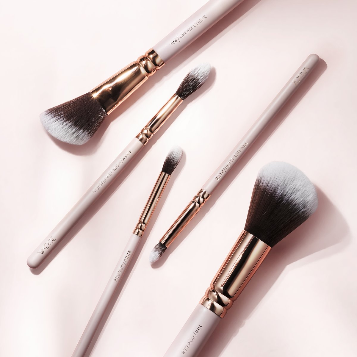 Create radiant, unforgettable looks with our vegan and limited edition Together We Shine Brush Set. With its 3 face and 2 eye brushes, you can apply powder, blush, highlighter, and eyeshadow - a great starter brush set for your everyday makeup routine.​
#TogetherUnique