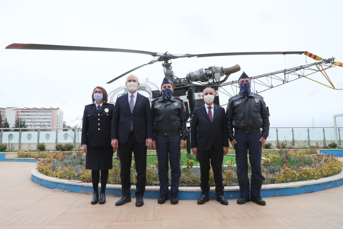 📍Polis Müzesi Açılış Törenimizi
Bakanımız Sn. <a href="/suleymansoylu/">Süleyman Soylu</a>'nun katılımıyla gerçekleştirdik.

Kahramanlık izlerinin de yer aldığı müzemiz, Teşkilatımızın 176 yıllık tarihine ışık tutacak ve geçirdiği değişimi gelecek nesillere aktararak ilham ve tecrübe olarak miras kalacaktır.