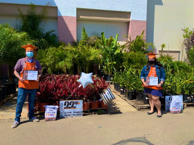 liza_erline's tweet photo. Congratulations Kyle and Carmen for graduating DSAD!! We are all so proud of you both and look forward to what your dedication and servant leadership bring to your career! 🎓🧡
#Classof2021 
@NotoKara @marcusleyko @JoeLantz4 @THD_Boone @bdubz1982 @comet_HD @carm3n_perez https://t.co/mI672PgvgC