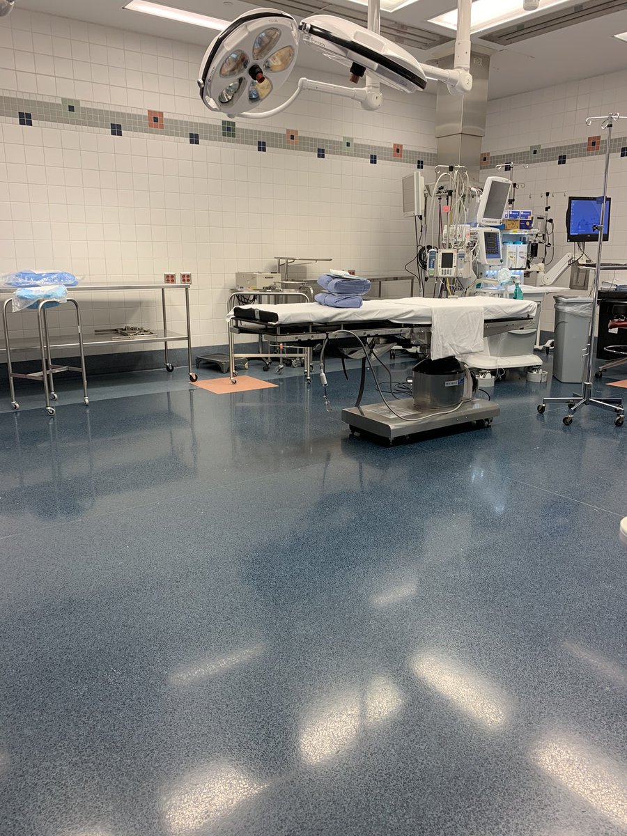 halcyondrop's tweet photo. And we still have 3 surgical cases left today 😰
#msiv #ms4 #medstudent https://t.co/EaFXsaGrRD