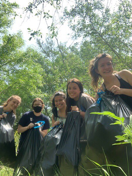 Clemens_NHS's tweet photo. Working together in the creek!
@SamuelClemensHS https://t.co/Fmc1UnVkyr
