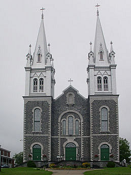 Town and church: Sainte-ThèclePopulation: 2,478Built: 1905(LOOK AT THE CEILING!!!)