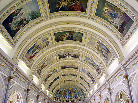 Town and church: Sainte-ThèclePopulation: 2,478Built: 1905(LOOK AT THE CEILING!!!)