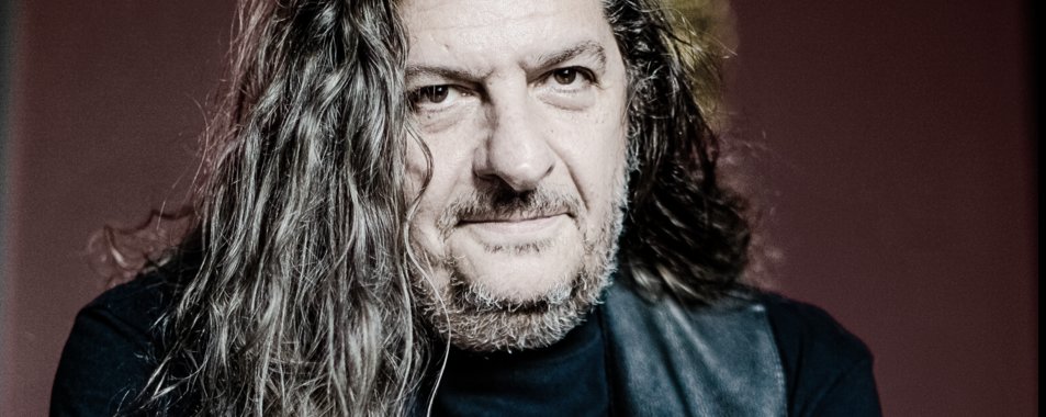 enremolinosuy's tweet photo. INFO |
Adrián Taverna: "Me importa un carajo si me putean, pero Zeta y Charly son tan Soda como lo era Gustavo".

"Fuerza Natural es el disco más logrado en la historia del rock argentino"

"Cerati fue la persona más importante en mi vida".

Nota completa:
https://t.co/pVSUGi7U2w https://t.co/CY5vofuQNc