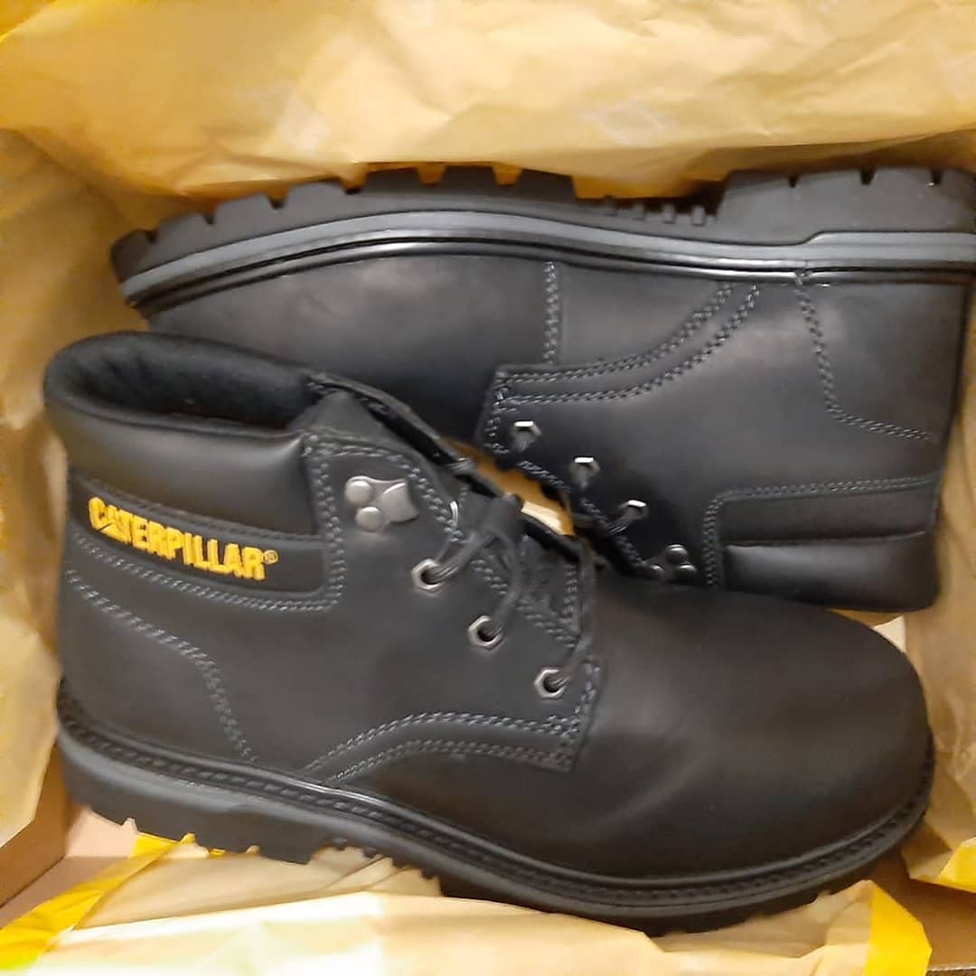 BongosSneakers's tweet photo. These missed the trip today but we're good to go for the next batch #timberlandAmherst #ReebokClassicleather #CatSafeyshoe #Adidas #adidashoops2 #Bulawayo #harare #Covid19 #BulawayoSneakers #bulawayofashion #byokicks #NewShoes #Freshkicks #cityofkingsandqueens #Zimbound #Zimkicks https://t.co/uJeAG1xWZA