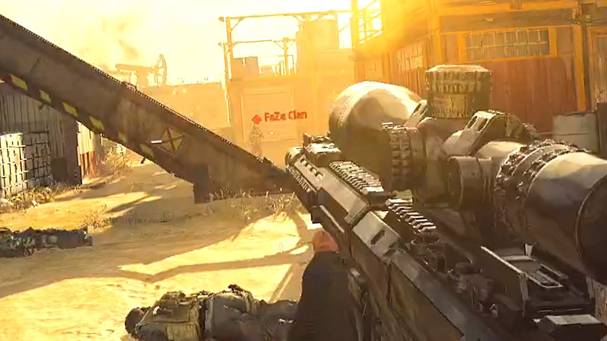 Kittyxhd's tweet photo. Tomorrow's vid, I 1v1'd FaZeClan for a chance to join FaZe... I think I went too hard https://t.co/pjaTnOrpsu