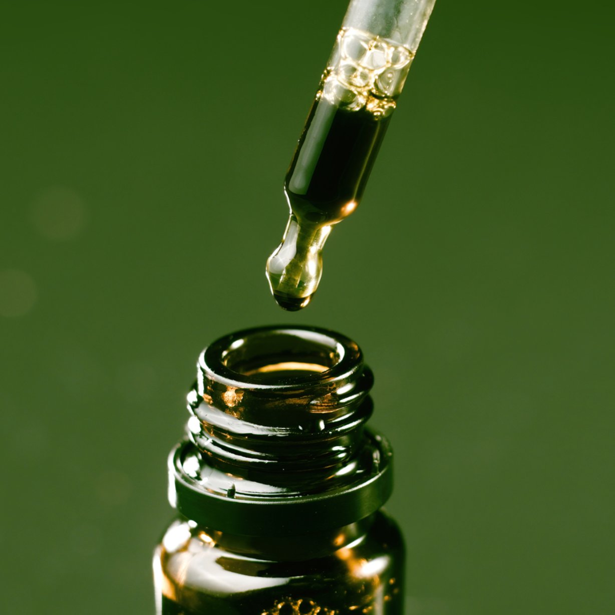 Hempura CBD UK on Twitter: quot;Courtney Love has recently revealed in an  Instagram post that she uses CBD oil as part of her routine! She even  thanked actor Woody Harrelson, recalling the