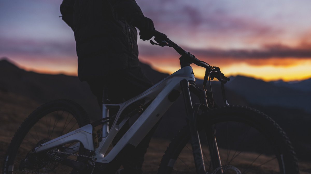Forestalbikes's tweet photo. Being in total control has never been so satisfying!
Our Siryon Halō build kit is ready to take you on your next adventure. 
Have a great weekend! 
#rideforestal #ForestalMonth https://t.co/qH9riZTICm