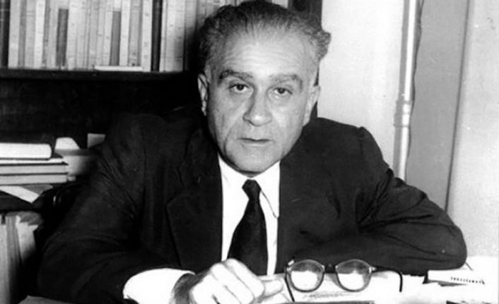 Cahilsin, okur öğrenirsin. Gerisin, ilerlersin. Adam yok, yetiştirirsin. Paran yok, kazanırsın. Her şeyin bir çaresi vardır. Fakat insan bozuldu mu, bunun çaresi yoktur.

Ahmet Hamdi Tanpınar