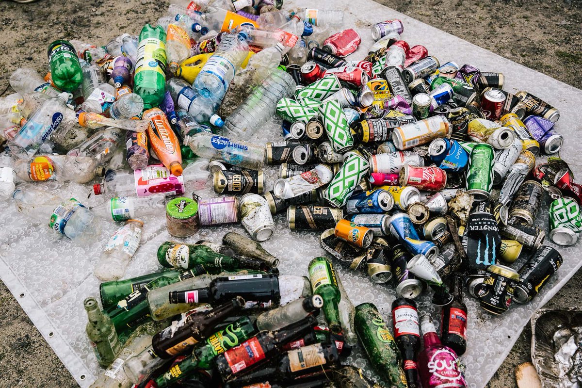 In Norway, 97% of single-use plastic bottles are captured through an ALL-IN #DRS system. More plastic is recycled so less plastic is produced at source. If they can do it, why can’t we?

ASK YOUR MP TO SUPPORT AN ‘ALL-IN’ #DepositReturnScheme 👉buff.ly/39X36Q4