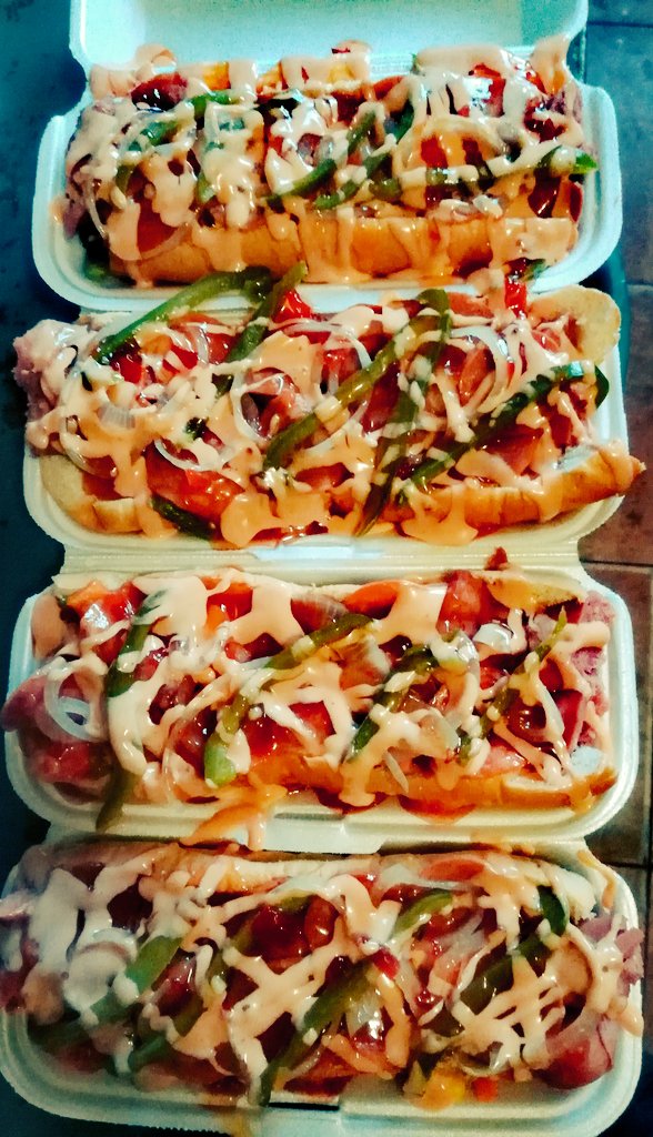 diebangos's tweet photo. Ileni tu mwamwaleni ko Diebangos Hotdogs and Home Shop 🌭🌭🌭💥💥💥💥 https://t.co/obEWUNfEm7