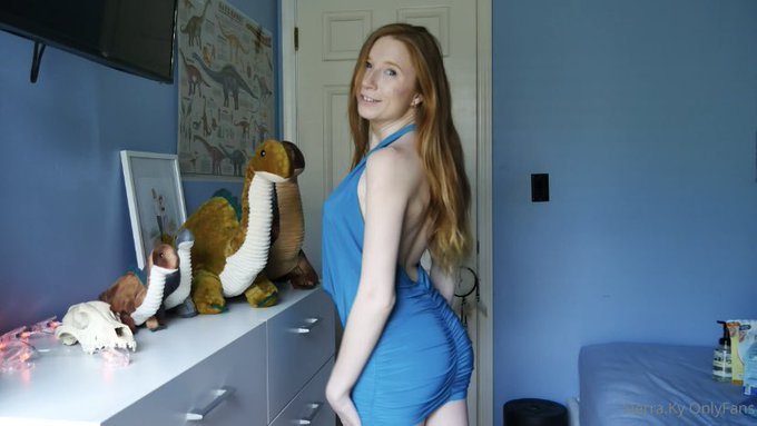 New YouTube video at 2pm central time! Mwah! 😘 https://t.co/So23PncY5B https://t.co/EzPz86gSC8