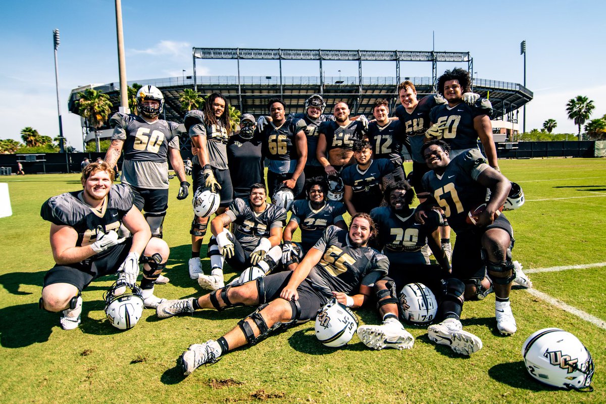 Herb Hand (@coachhand) on Twitter photo ๐๐ผ๐จDUDES ALERT๐จ๐๐ผ
Itโs been a great first spring working with our OLine UNIT.
Iโm very appreciative of these guys, their โbuy-inโ, their work ethic and attitudes, and their desire to be coached every day.
Looking forward to watching them play some ball tomorrow.
#ChargeOn๐ ๐๐ผ๐จDUDES ALERT๐จ๐๐ผ
Itโs been a great first spring working with our OLine UNIT.
Iโm very appreciative of these guys, their โbuy-inโ, their work ethic and attitudes, and their desire to be coached every day.
Looking forward to watching them play some ball tomorrow.
#ChargeOn๐