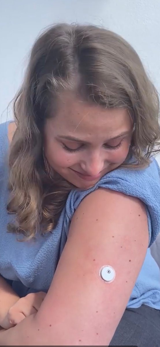 Find someone who looks at you the way @PEP_ME_UP looks at #freestylelibre3 #libre3