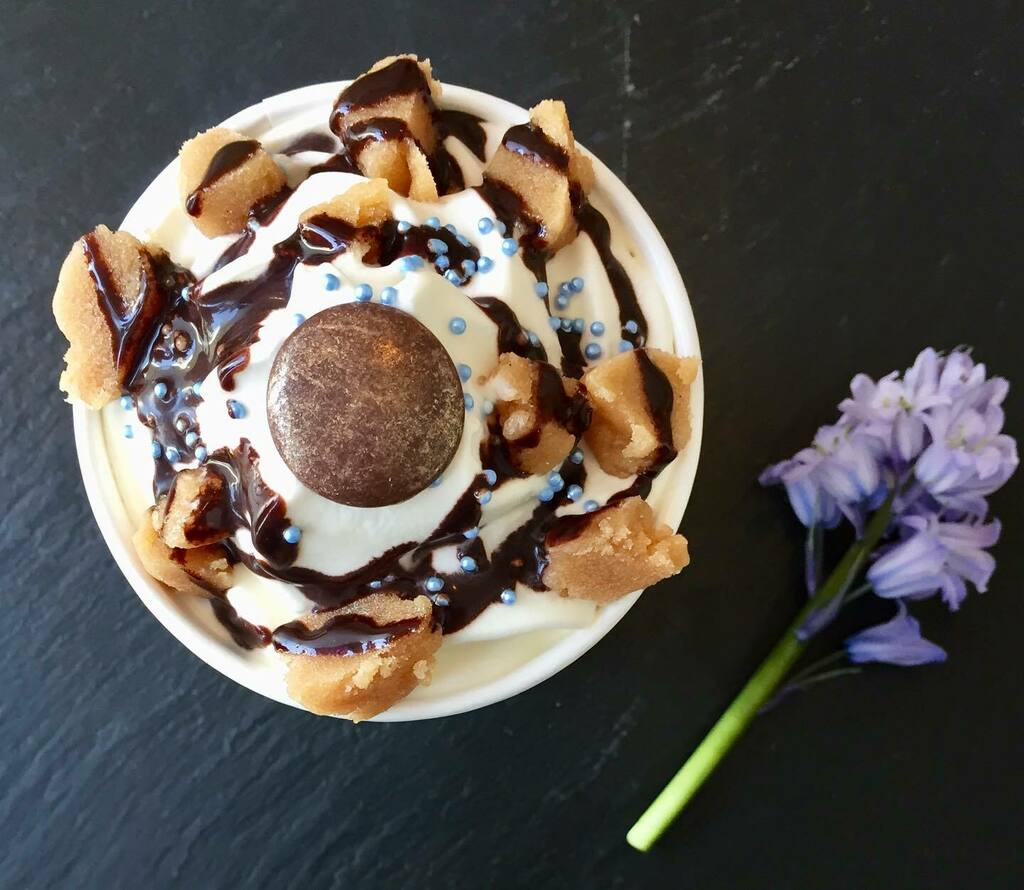 thecopperspoon's tweet photo. Open tomorrow for epic fudge hot chocolates (with homemade fudge)
.
.
.
#fudge #fudgelovers #fudgehotchocolate #luxuryhotchocolate #marazion #spring #hotchocolate #hotchocolatetime #hotchocolateweather #cornwall #cornishliving https://t.co/GeXv1OEVp6 https://t.co/P2YqB3LWs3