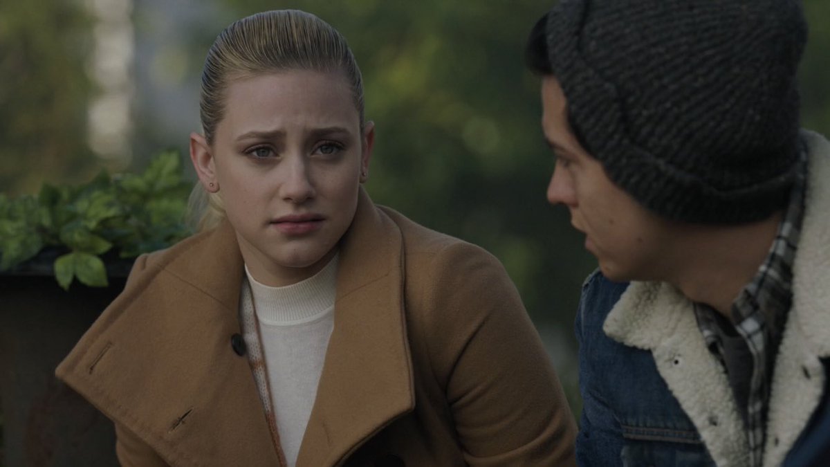 bugheadIines's tweet image. live with us. 
#riverdale