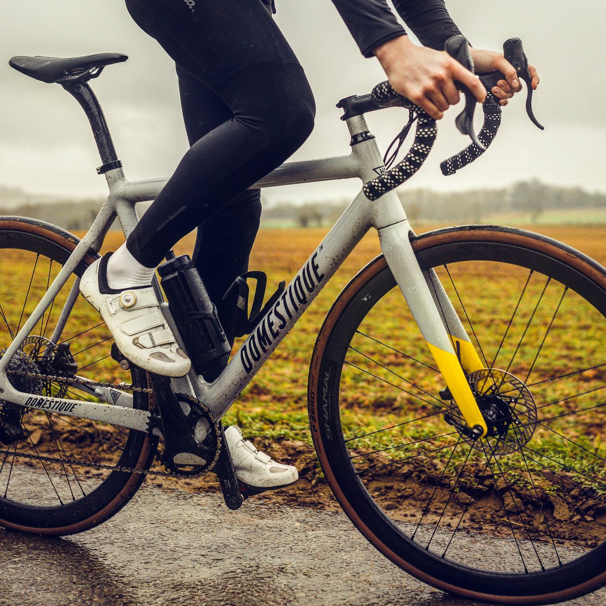 Riding into the weekend...
What rides are you planning to do this weekend? Plus, a sneaky peak at something hitting the website soon, new bikes! What do you think of the new colour? Stay tuned for more...
.
.
#wattassist #changethepace #ebike