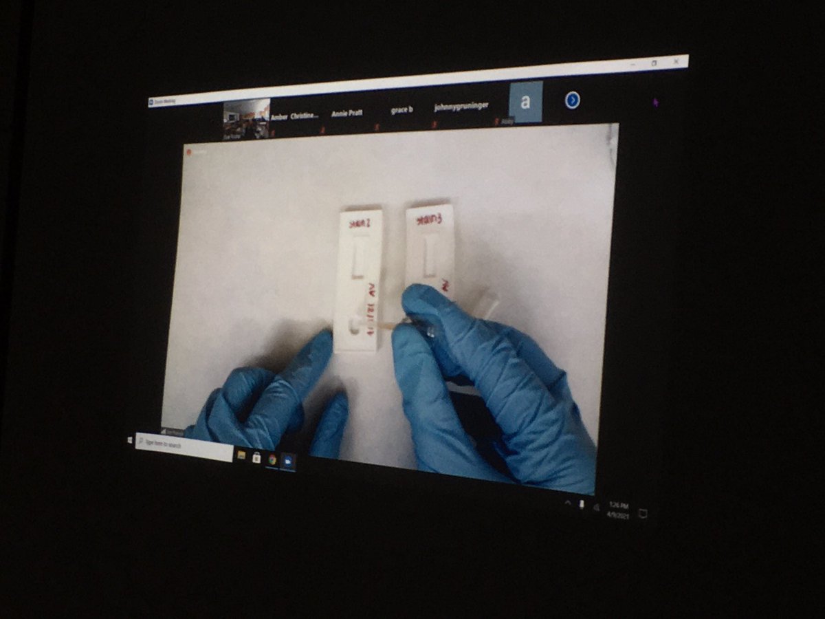 MPHScienceDept's tweet image. Pandemic science teaching continues to challenge. Today, however, was a smashing Forensics class success as we zoomed with Syracuse University students, who demonstrated forensic testing we can’t perform in the high school setting!