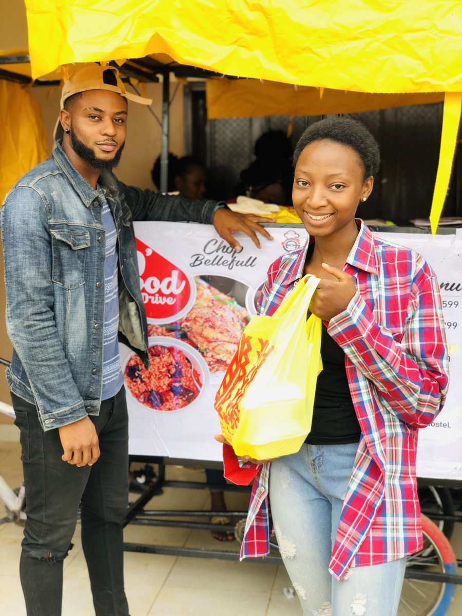 DFooddrive's tweet photo. All smiles from our opening day 😃😃😃. 
#dfooddrive #jos #josfoodie #josfoods #unijoos #jossite #riceandchicken #jollofrice #friendrice https://t.co/kN7wAM29sd