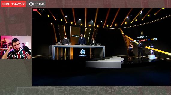gabrielamaralll's tweet photo. Hoje batemos o recorde de audiência simultânea do @RaizTricolorFlu, durante a live do sorteio dos grupos da Libertadores no YT.

Top demais. Quase 7 mil (Youtube diz que chegou a 6800) pessoas online sofrendo comigo pra saber os adversários!

Valeu a confiança, galera! https://t.co/APd7CUENgN
