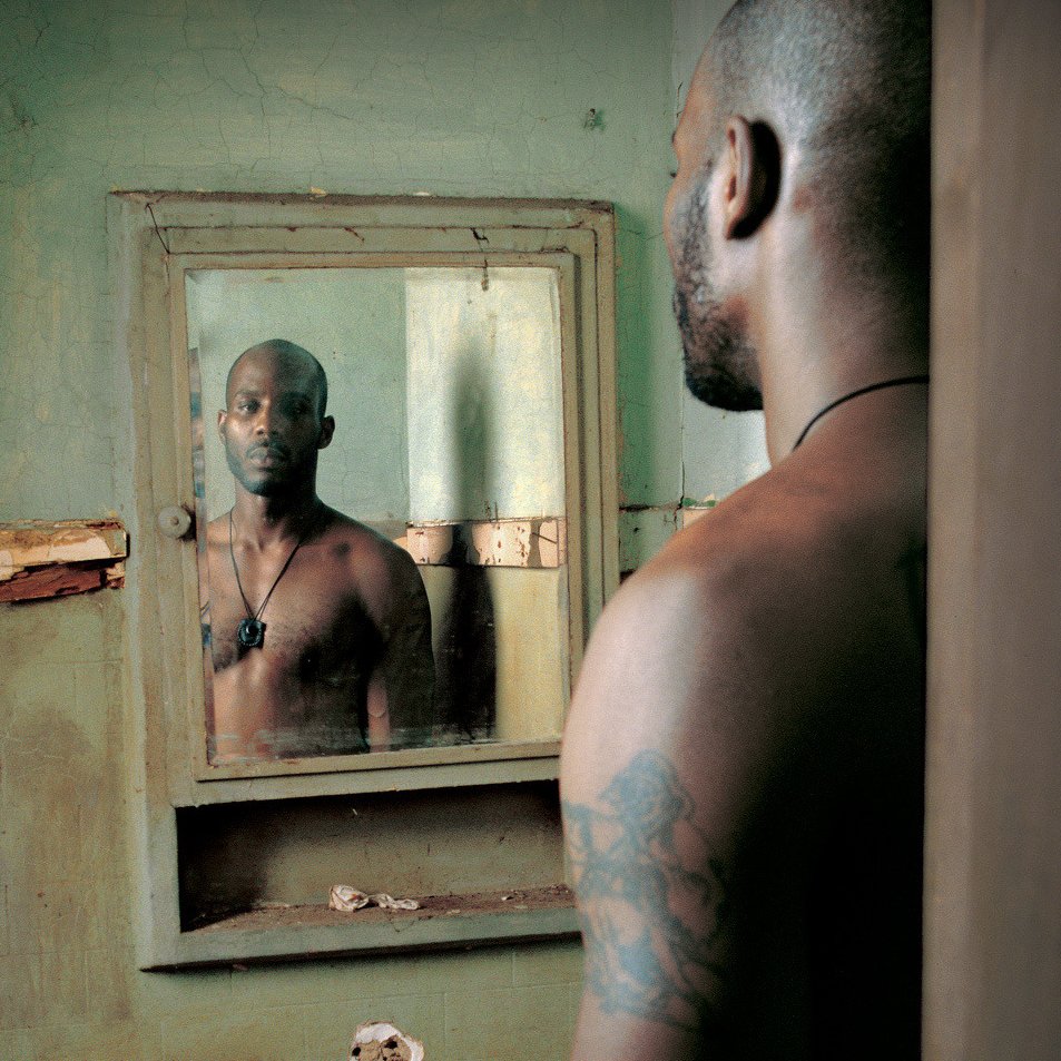 CalumRThomson's tweet photo. DMX was one of the greatest to ever do it. His energy and natural storytelling cadence were unique and unmatched. Battling abuse and addiction from childhood, he beat the odds to record one of the greatest albums of all time along with so many other anthems and features. RIP DMX. https://t.co/H88Gi7Jnww