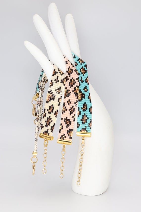 WBeadworks's tweet photo. Leopard Seed Bead Bracelet, Animal Print Beaded Cuff, Miyuki D by WhimsyBeadworks https://t.co/Wm3988YeuN via @Etsy #bestseller #whimsybeadworks #handmade #leopardprint #meow #leopardbracelet #seedbeadbracelet #funbracelet #giftformom #mothersday2021 #mothersdaygift @SpxcRTs https://t.co/uvfd1aWwRG