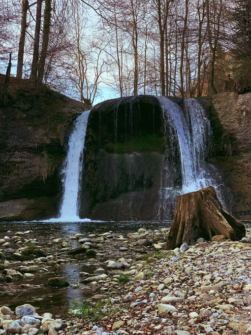 Found this lovely place near my home. I think I need to shoot some nudes there ? https://t.co/wwvVRR