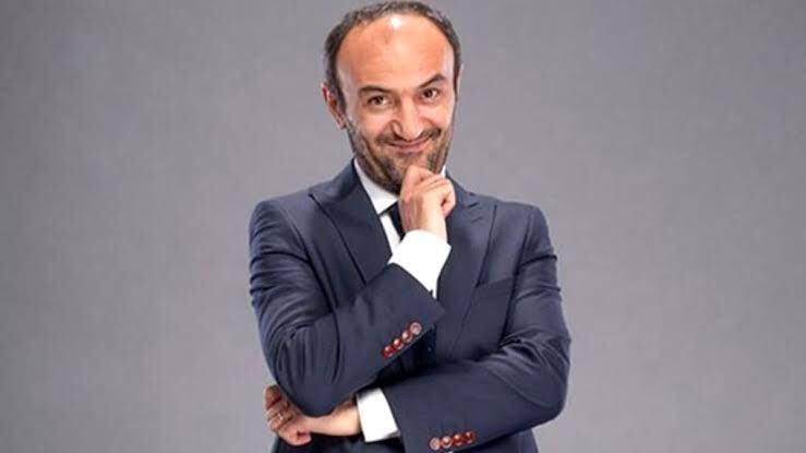 #ErsinKorkutTutuklansın 
Bu tagı açanlara karşı tepkim bir bu adamı hain çıkartmadığınız kalmıştı gerçekten çok güzel oynuyorsunuz tebrikler👏🏿👏🏿