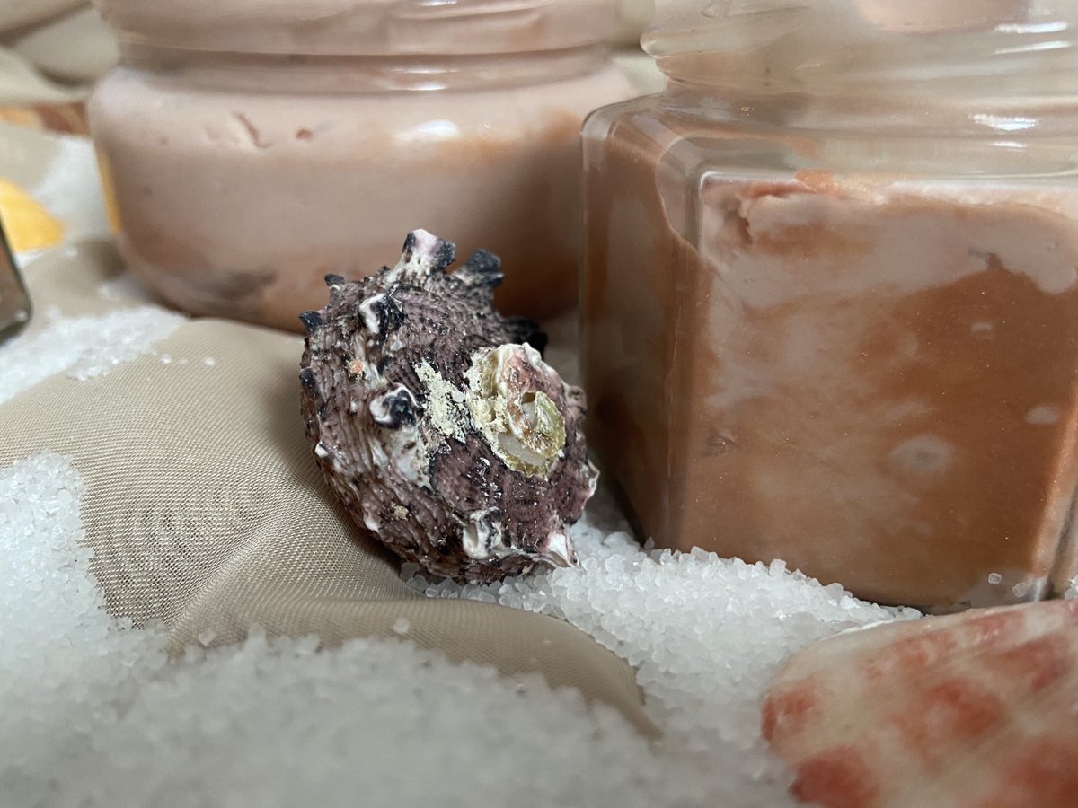aminanoire's tweet photo. 👀 dropping this here! This is Chocolate Cosmos Skin Butter Shop with me https://t.co/du411aito2 where all things are made with 🤎 &amp; pure intentions https://t.co/Ur5uGjer7y