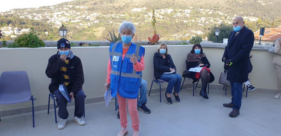 300 personnes vaccinées #COVIDー19 aujourd’hui à #Falicon ! Une organisation sans faille autour des infirmiers, médecins, agents de la commune mais aussi de <a href="/TourretteLevens/">TourretteLevens</a>, de la <a href="/MetropoleNCA/">Métropole Nice Côte d'Azur</a> et des nombreux élus présents pour assister les vaccinés dans leur démarche ! 💉