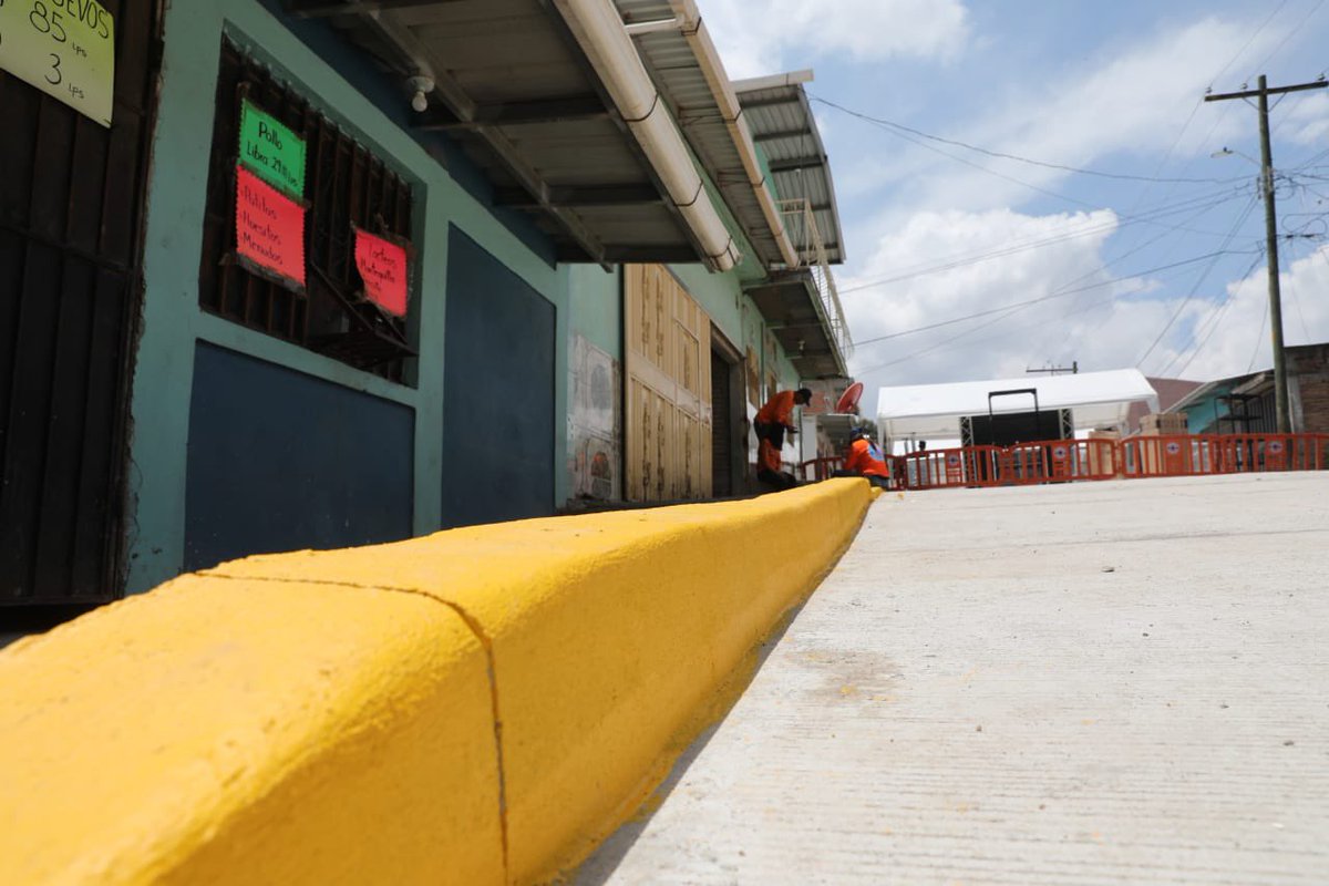 Este es el momento en el que debemos levantar al país, y lo debemos hacer con la generación de empleos, poniendo dinero en la bolsa de la gente, porque ese circulante nos va a permitir el crecimiento de la economía.