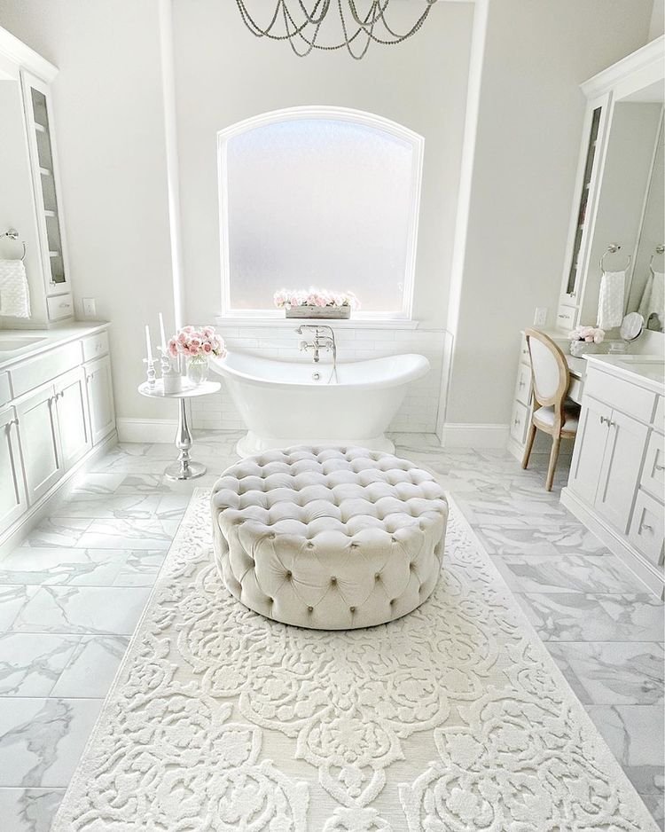 This bathroom design is EVERYTHING and more. 🤍
#bathroom #bathroomdesign #bathroomremodel #bathroomdecor #bathroomvanity #bathroominspo #bathroomideas #bathroominspiration #bathroomtiles #bathroommirror #bathtowels #bathtowel #turkishtowels #vanity #vanitymirror #vanitydecor