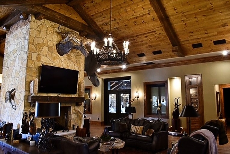 TruAudio's tweet image. 🌟Feature Friday🌟
Well, this Man-Cave is pretty darn awesome!👀
.
There are (10) Select Series speakers and (4) bandpass sub kits throughout the "cave"🔉
.
All guest rooms have GP-8's 🎶
.
And outside has our landscape speakers😀
.
All installed by our friends @bamscompleteav