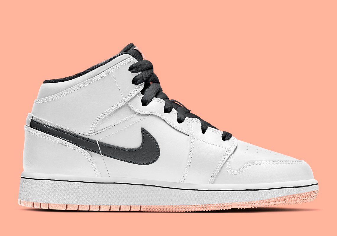 MerryChirt's tweet photo. Air Jordan 1 Mid GS “Arctic Orange”
Release Date: Apr 10th, 2021 (Saturday)
Color: Arctic Orange/White

Grade School: $90
Style Code: 554725-180

Asia: Apr 10th, 2021 (Saturday)
https://t.co/dNLPSyGtAQ https://t.co/Re0budF8bV