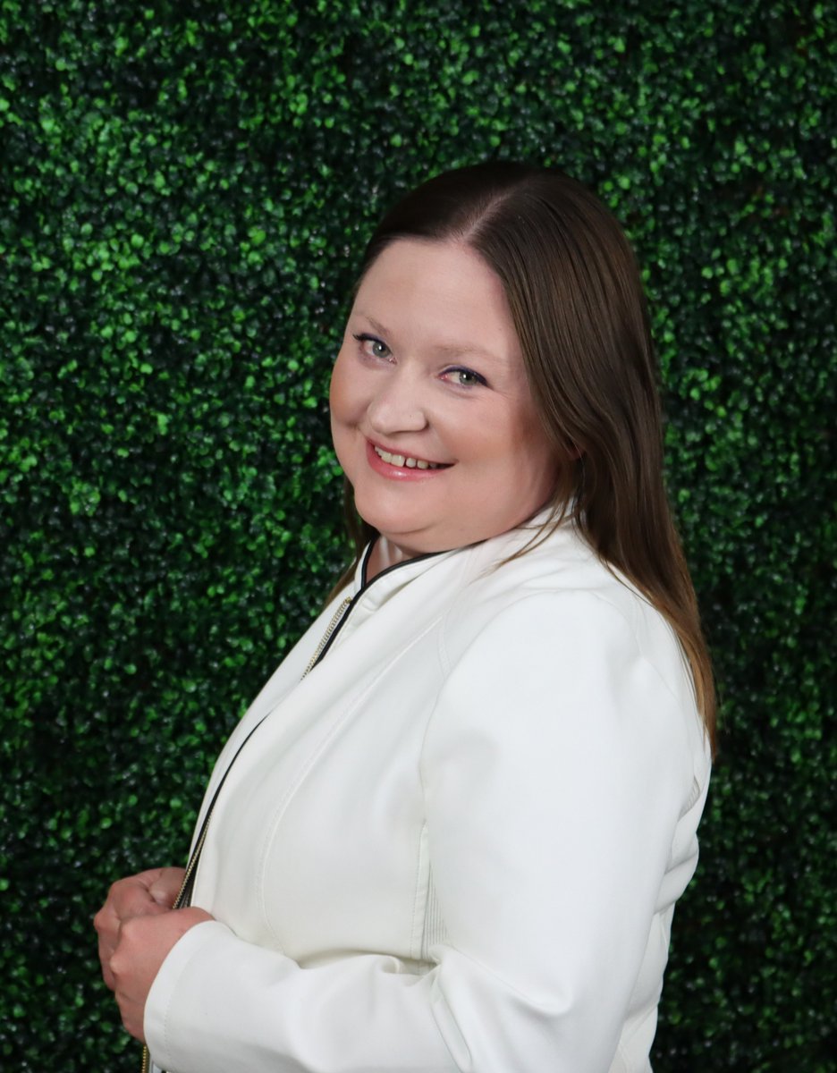 Meet Alexis Hassley, our President!

Alexis received her Bachelor of Science in Social Work from UNM in 2011. Alexis currently sells Residential Real Estate, owns Duke City Estate Sales and the ABQ Rage Room.

#ypa #youngprofessionals #board #albuquerque