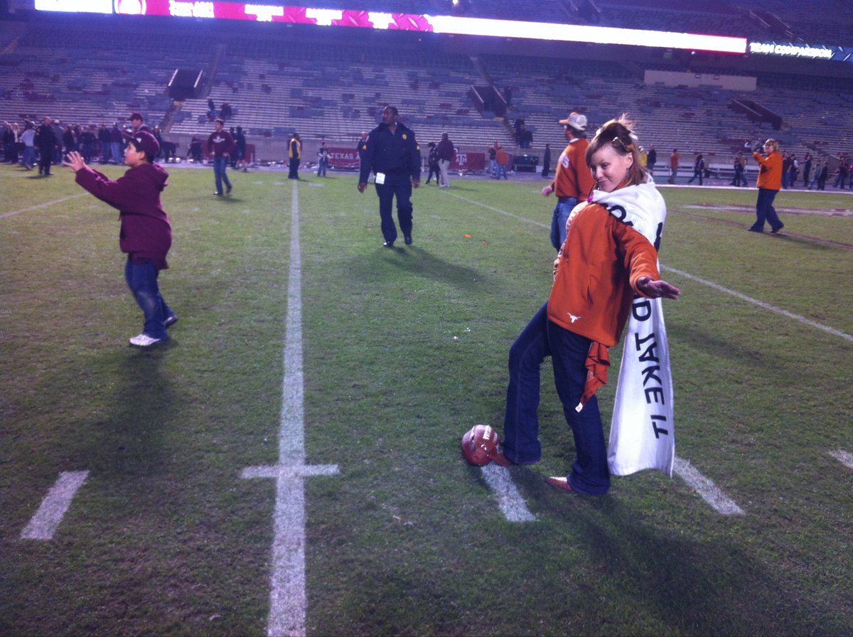 TexasFancyBoots's tweet photo. That’s cool and all...
But who went into the belly of the beast - sat in the Ags section in all Burnt Orange - damn near got kicked out for cheering -
THEN got on Kyle Field after The Kick?
But I mean, fighting on the internet is cool, too. 😎
#BeatTheMeat 😏 #VoteFancy 🤘 https://t.co/hx0MWkBwbv