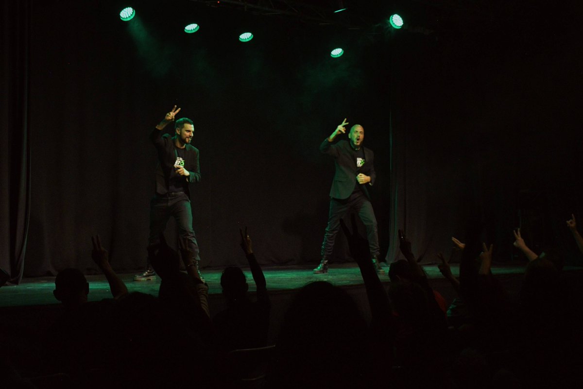 ¡Muchas gracias Málaga!

Siempre es un gusto improvisar en la Cochera Cabaret. Gracias a todas las personas que llenasteis de energía la sala.

Nos vemos en Córdoba el próximo sábado con Improductivos Show!

Consulta toda nuestra programación en improductivos.com