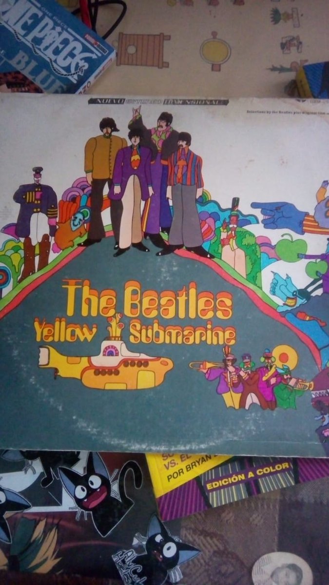 mdraws_02's tweet photo. We are living in yellow submarine 🎶 https://t.co/U6HhdNDLkI