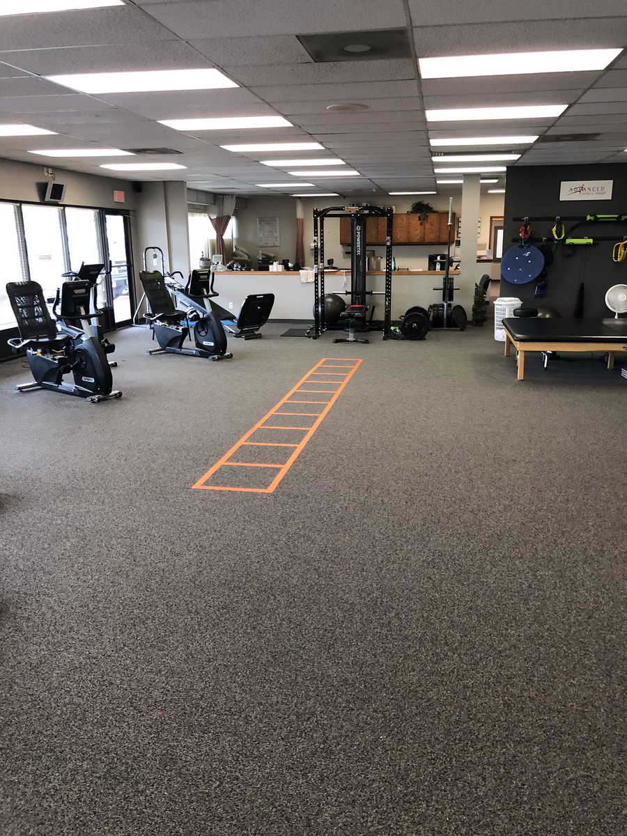 RuddFoundation's tweet photo. We love sharing about our Scholars’ experiences in and out of the classroom. Check out one of our WSU Scholars Ronald and his opportunity working at Advanced Physical Therapy South! #RuddStrong #Grit https://t.co/0KGmPTRYNx