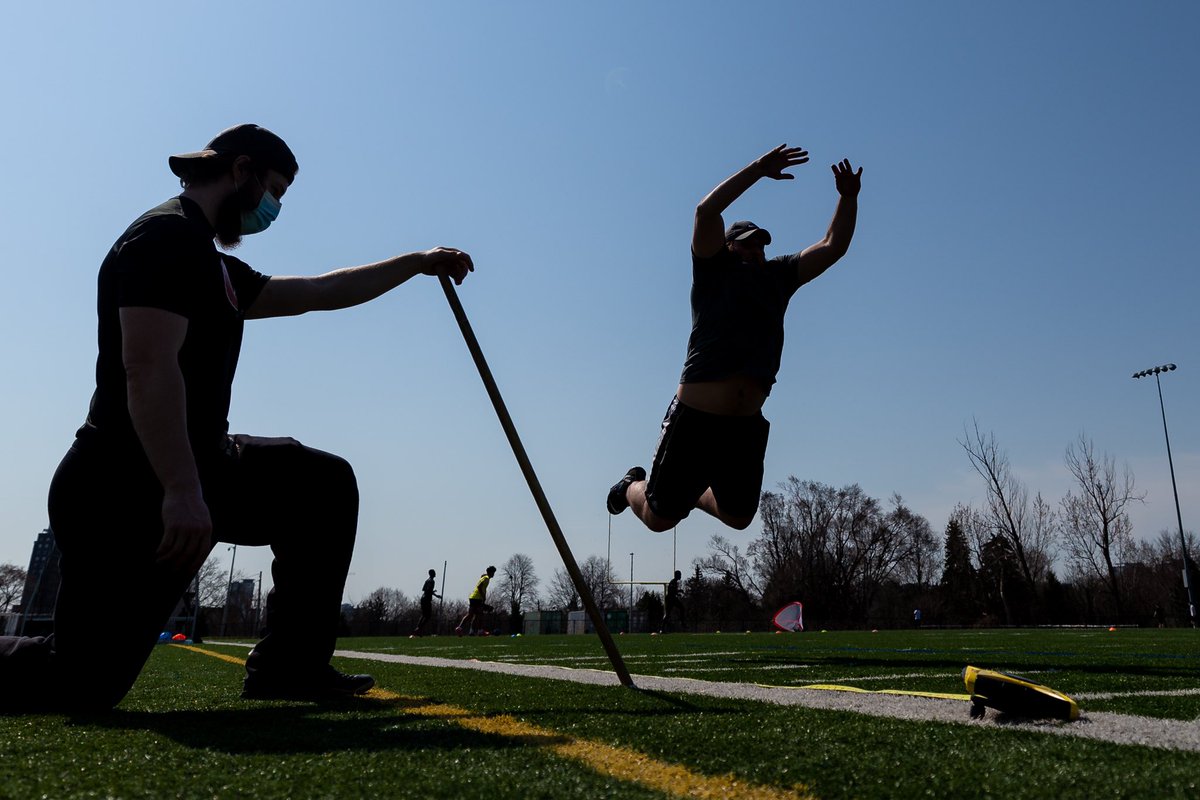 cbenderphoto's tweet image. Frames from the 2021 CFL Virtual Combine with @LaurierFootball.  

OL @BB_classic5 is the 20th ranked Canadian prospect.