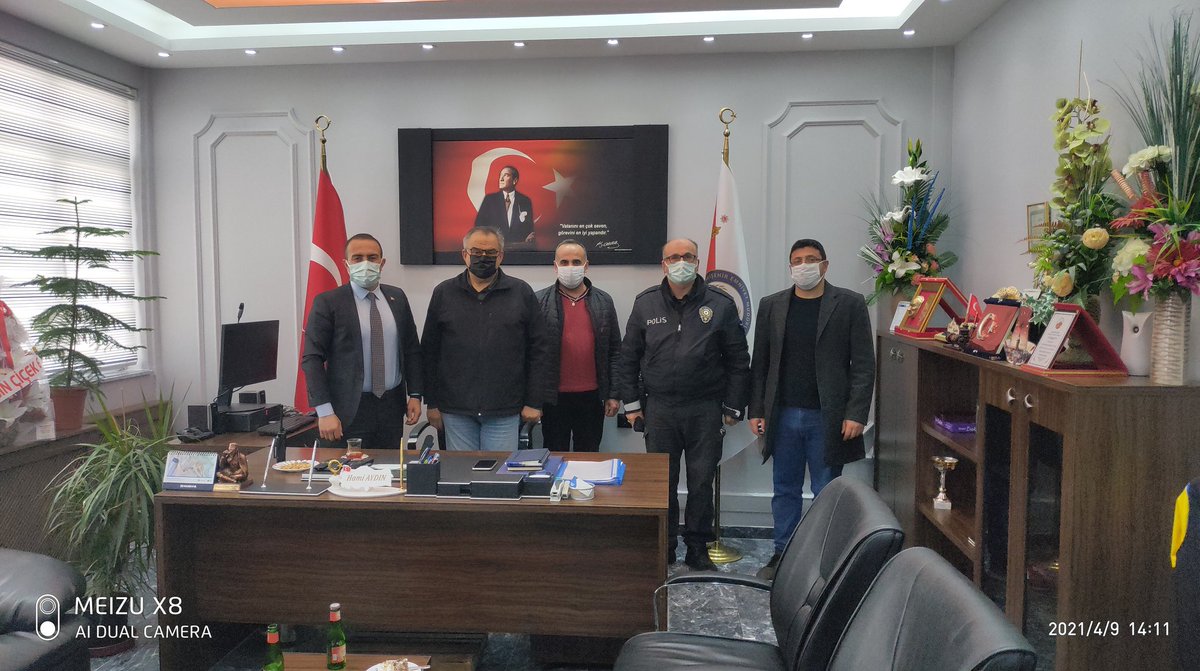 Temelleri 10 Nisan 1845'te "Polis Nizamnamesi"nin yayımlanmasıyla atılan Türk Polis Teşkilatı 176. kuruluş yıl dönümü kapsamında Sivrihisar İlçe Emniyet Müdürlüğünü ziyaret ettik. @aakinci26 <a href="/hkncrt1/">hkncrt</a>