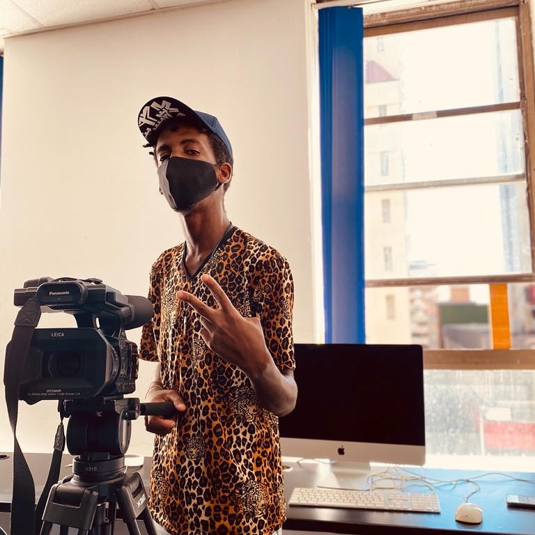 Nxtion_Rsa's tweet photo. Has always had Pation for Actin, Directin &amp; Maybe Shootin 1 of the Biggest Films

Please Subscribe My YT For Amazing Content Comin Your Way🌊🌊
https://t.co/R1RcJhTc2M
#itsNxtion🌍 https://t.co/IJJkZbDXlt