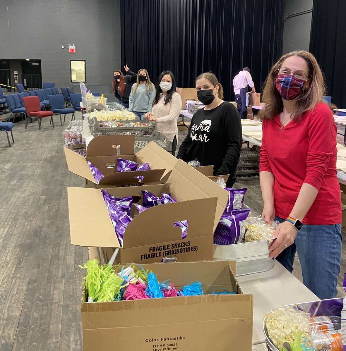 SurreyChristian's tweet photo. Thanks to our parent volunteers that are doing the final assembly of the celebration boxes! #scsparents #scsGala2021 https://t.co/OgoFbn4clT