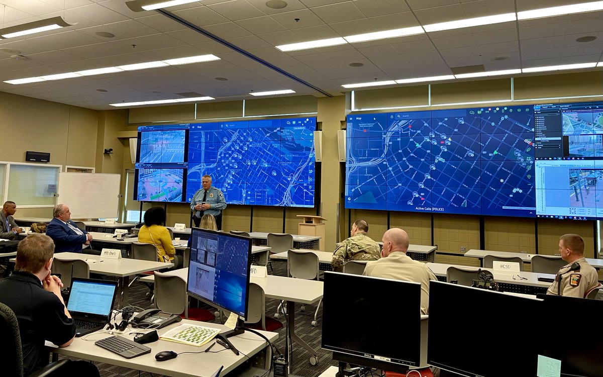 FususbyAxon's tweet photo. This week the Fusus team worked with a joint task force at the Minneapolis Police Department's Strategic Information Center to prepare for potential incidents of civil unrest. 

#publicsafety #police #safety #lawenforcement #smartcity #minneapolis https://t.co/9t1Nr6gKuA