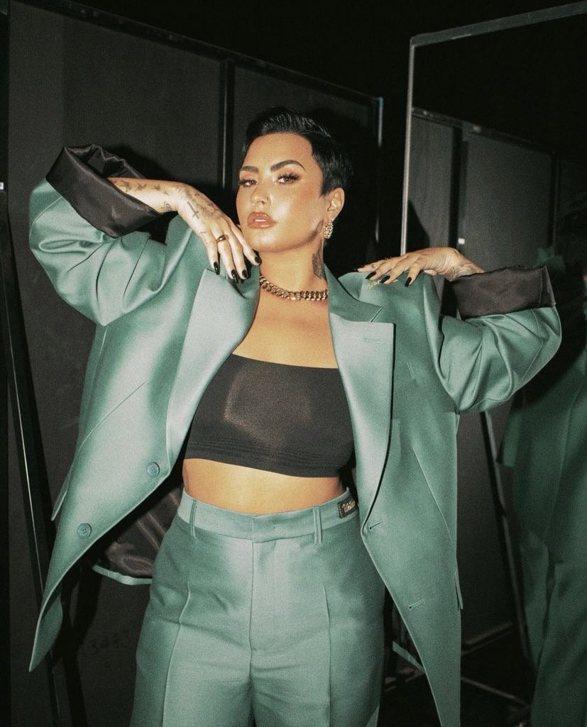 isparklelovato's tweet photo. demi lovato in suits. that’s the tweet! https://t.co/ezO9b0ILsY
