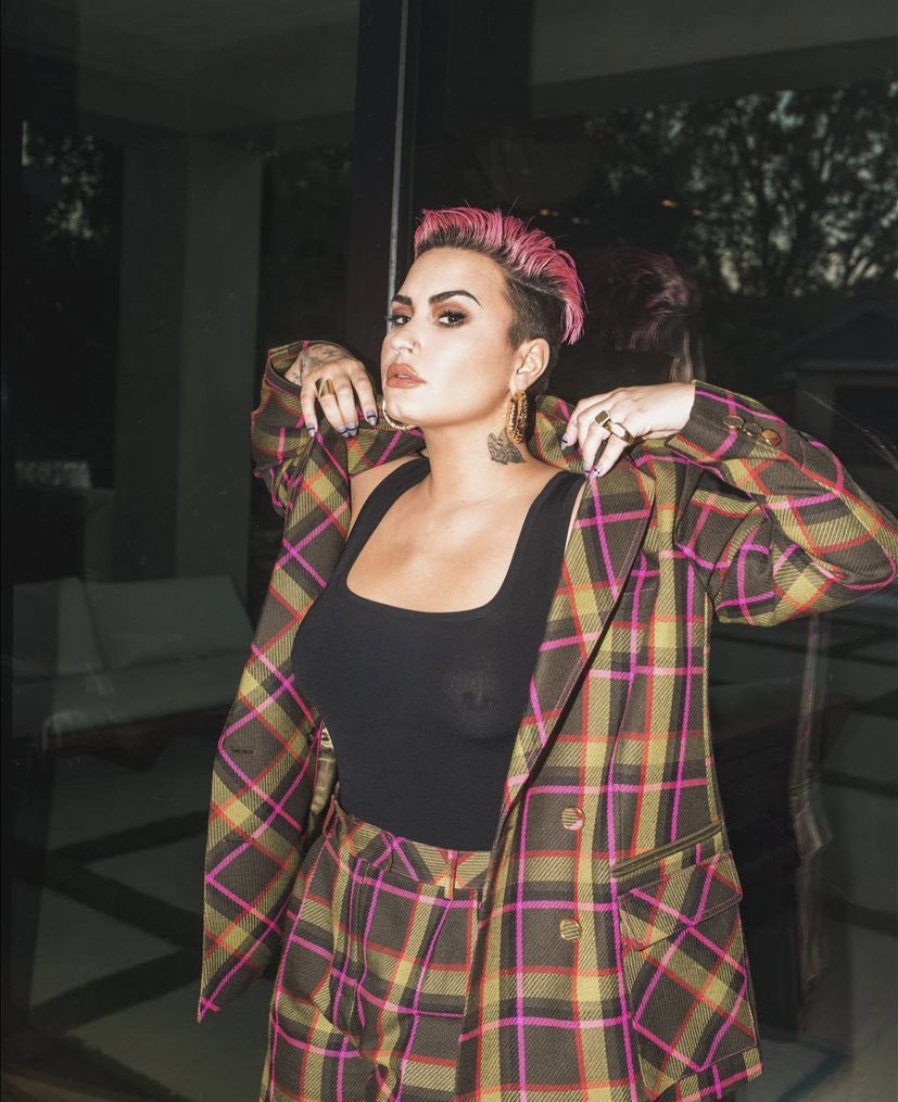 isparklelovato's tweet photo. demi lovato in suits. that’s the tweet! https://t.co/ezO9b0ILsY