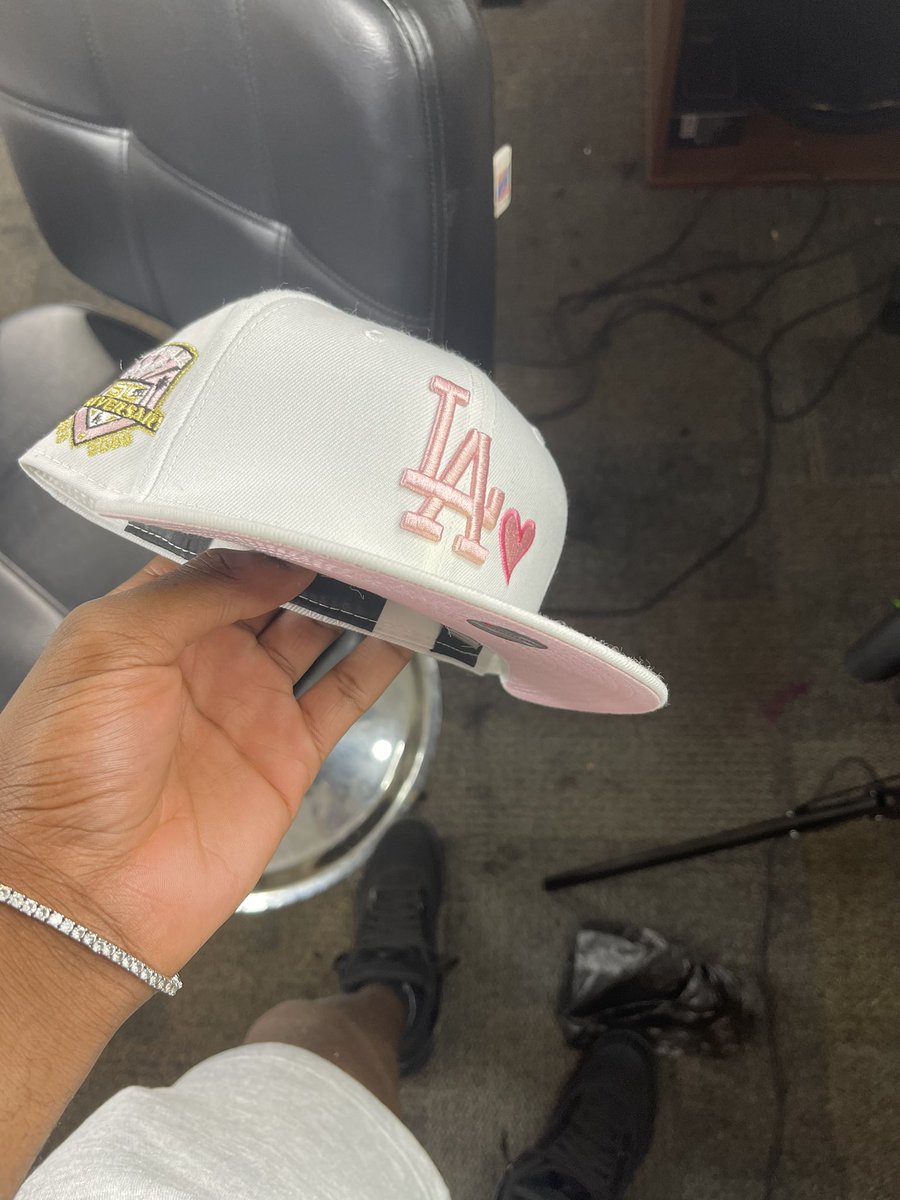 hollywood_olu's tweet image. my new pink brim go craazy 🔥🔥🔥