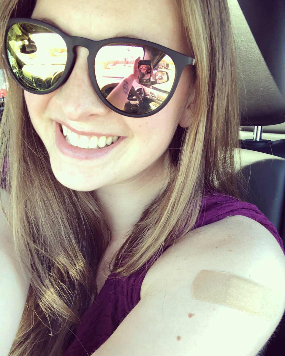 Samala104's tweet image. Very happy girl #CovidVaccine