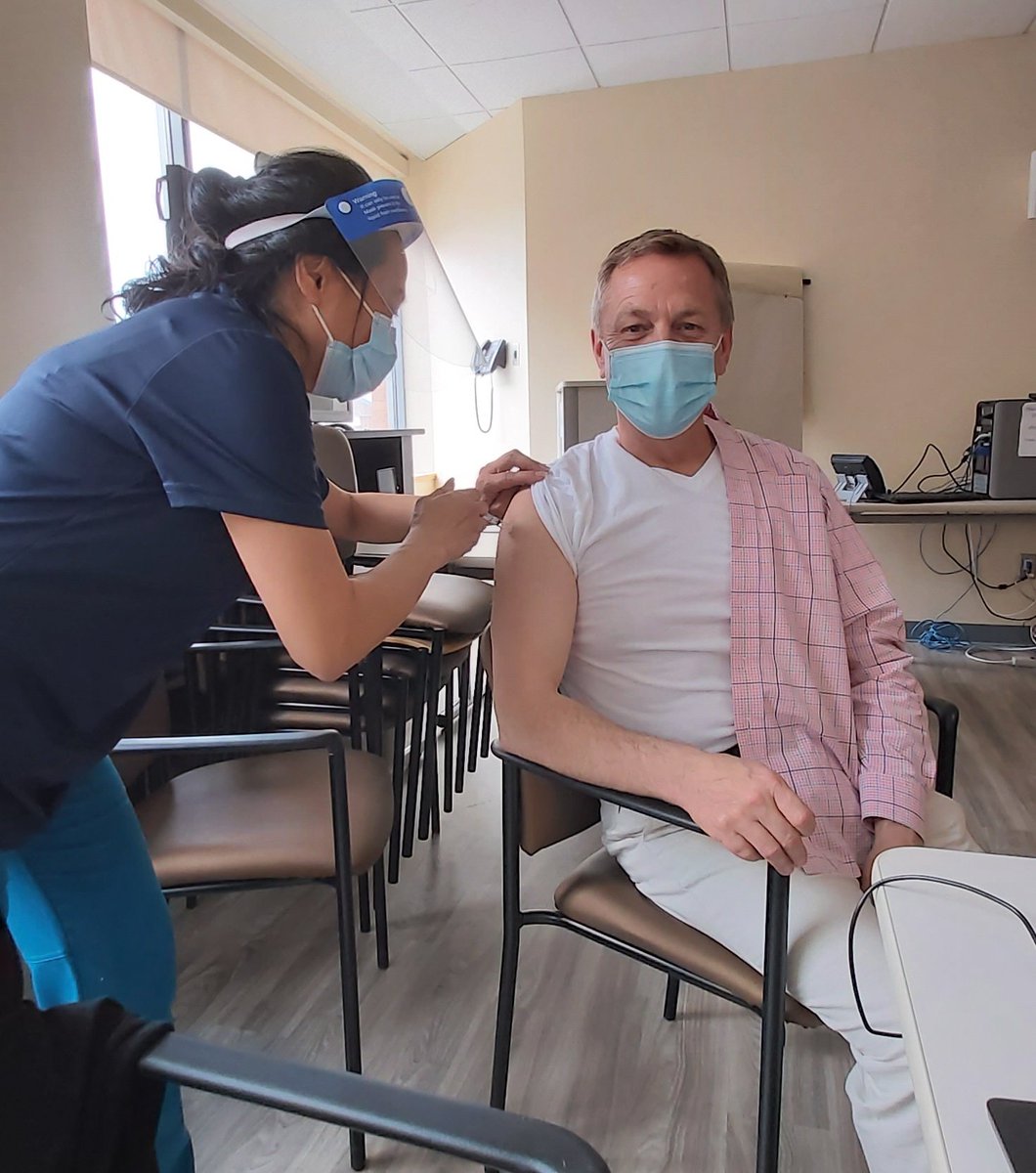 healthforallfht's tweet photo. One of our superhero registered nurses, Josie,  giving @allanodette his dose of #AstraZeneca vaccine today! @OntariosDoctors @MSHospital @afhto #VaccinesWork #VaccinesSaveLives https://t.co/pMbhjBgKCE