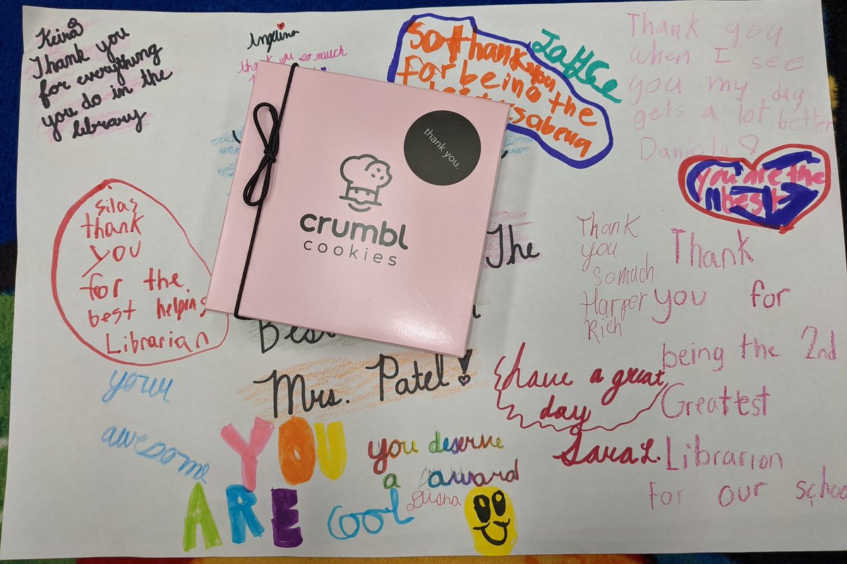 smita97's tweet photo. A sweet poster &amp; treats from Mrs. Hartings &amp; her sweet class🍪Thank- You❣️#TWEhowl@TWEHowl@MrsHartings@CrumblCookies https://t.co/7nIuqLDptI